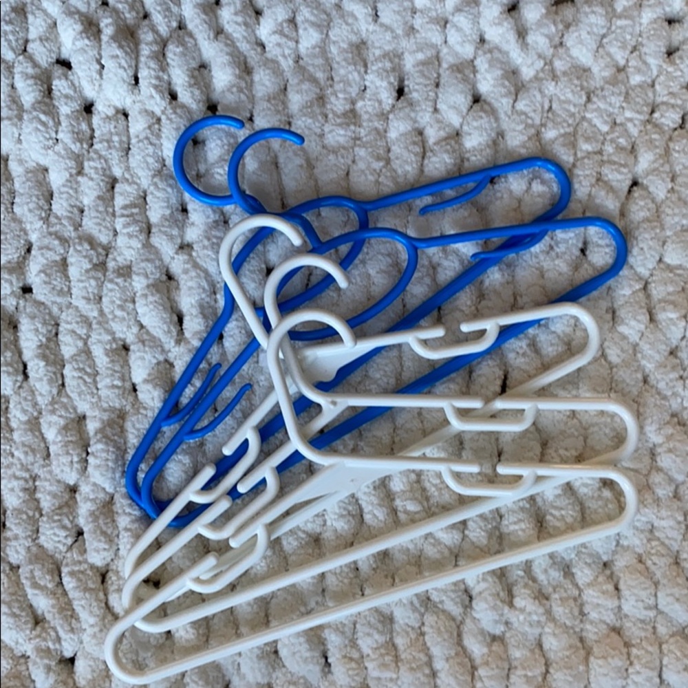 5 kids hangers